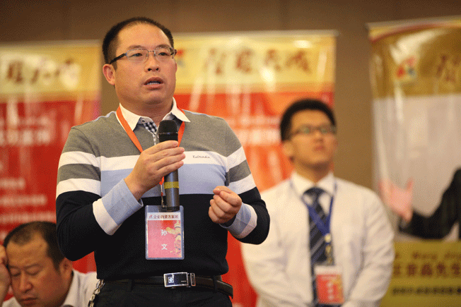 <a href='http://www.jqt7.com.cn' class='keys' title='點(diǎn)擊查看關(guān)于氧化鎂的相關(guān)信息' target='_blank'>氧化鎂</a>